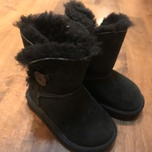 Size 7 kids Black Ugg boots
